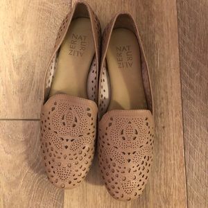 Naturalizer flats